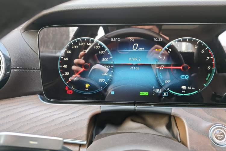 Used Mercedes-Benz E-Class New Energy 2022 E 350 e L Plug-in Hybrid Sedan
