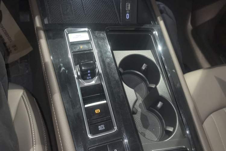 Used Volkswagen Viloran 2023 380TSI Luxury Edition