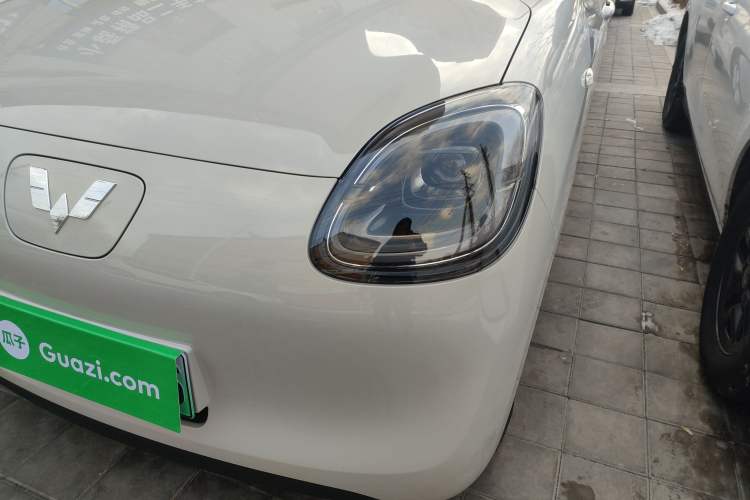 Used Wuling Hongguang MINIEV 2025 Four-Door Version Advanced Edition
