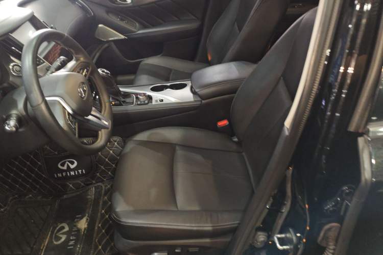 Used Infiniti Q50L 2018 2.0T Enjoyment Edition China V standard
