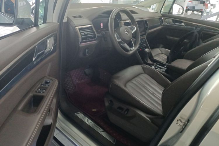 Used Volkswagen Viloran 2020 330TSI Luxury Edition
