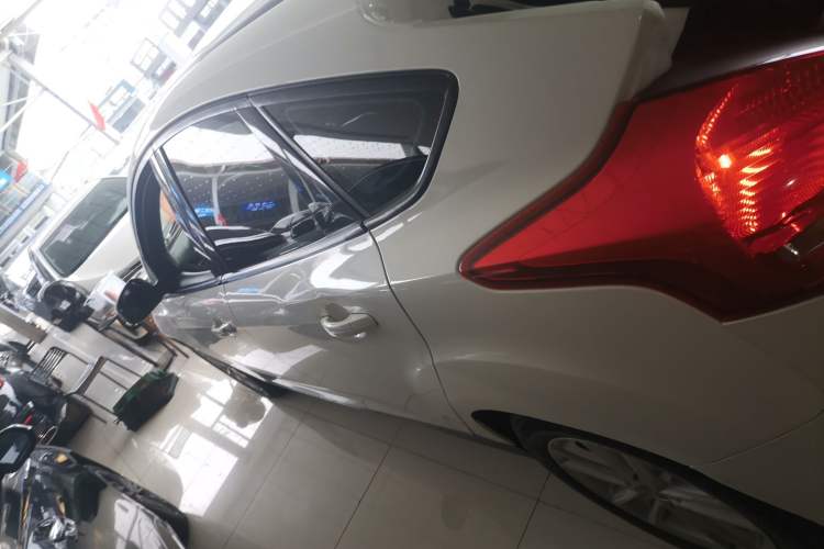 Used Ford Focus 2015 Hatchback 1.6L Automatic Fashion Edition