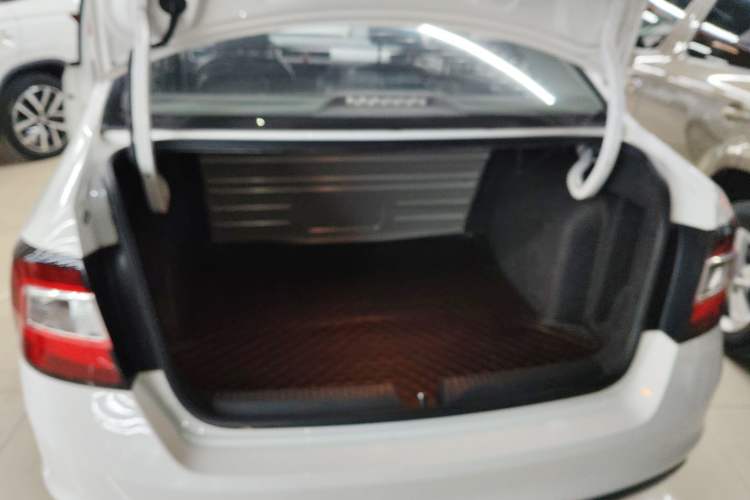 Used Skoda Rapid 2019 1.5L Automatic Comfort Edition China VI Standard
