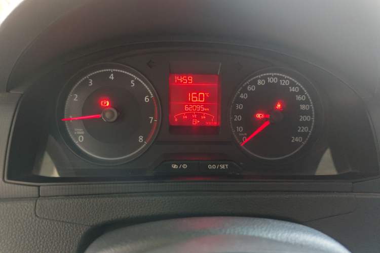 Used Volkswagen Santana 2016 1.6L Manual Fashion Edition
