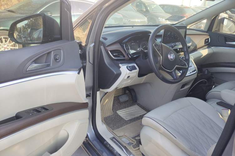 Used Buick GL8 2021 Land Cruiser Executive Class 652T Smart Luxury Model