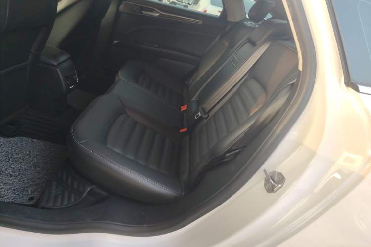 Used Ford Mondeo 2018 EcoBoost 200 Smart Control Luxury Model China VI Standard
