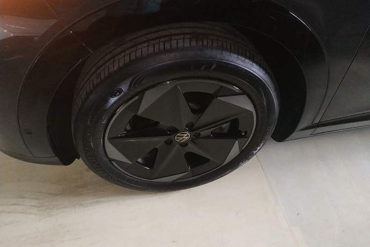 Used Volkswagen ID.UNYX 2024 Pro Long-Range Version
