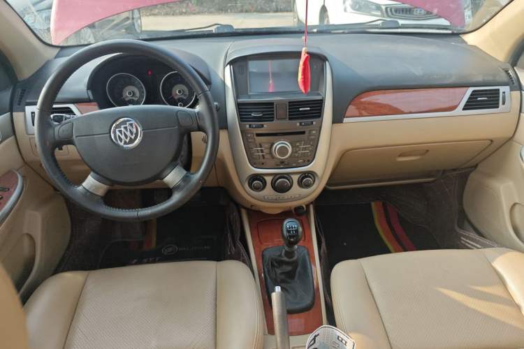 Used Buick Excelle 2013 1.5L Manual Luxury Model
