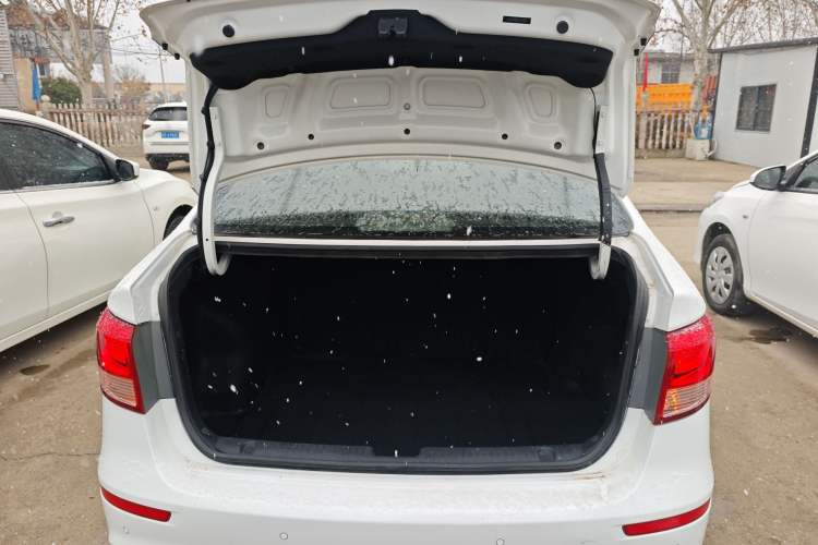 Used Kia K2 2015 Sedan 1.4L Automatic GLS
