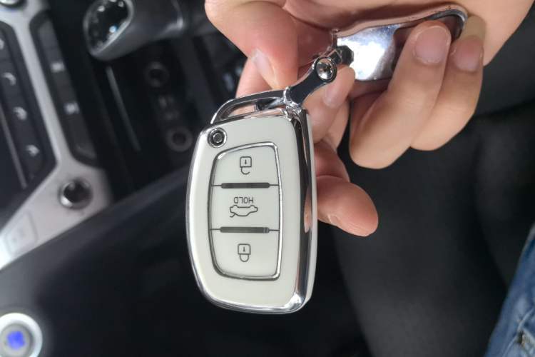 Used Hyundai Elantra 2016 1.6L Automatic ZhiXuan – Elite Version
