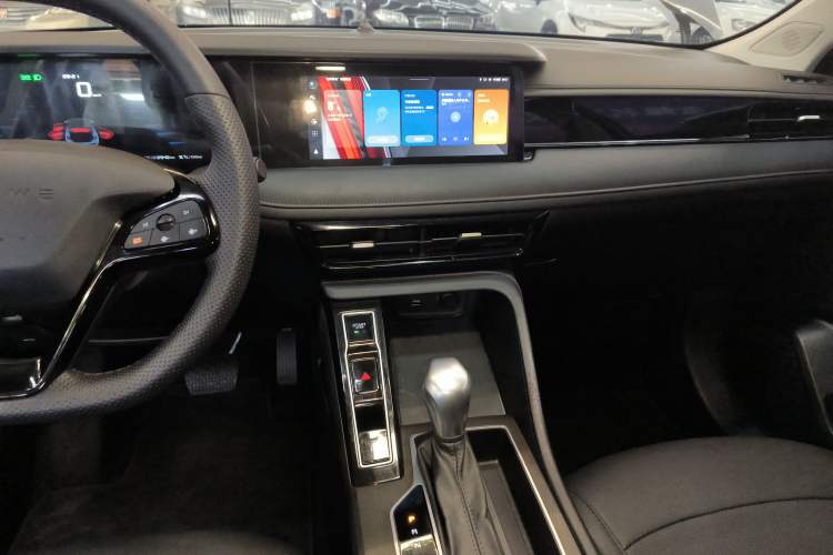 Used Roewe i5 2024 1.5L CVT Luxury Edition
