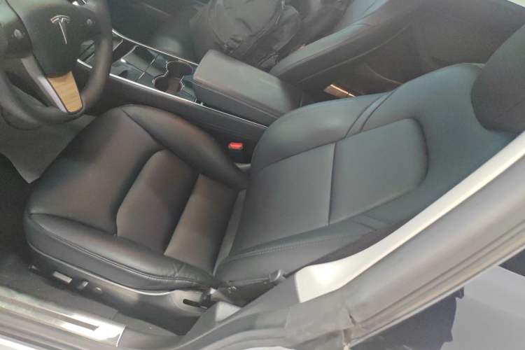 Used Tesla Model 3 2019 Long-Range All-Wheel-Drive Version
