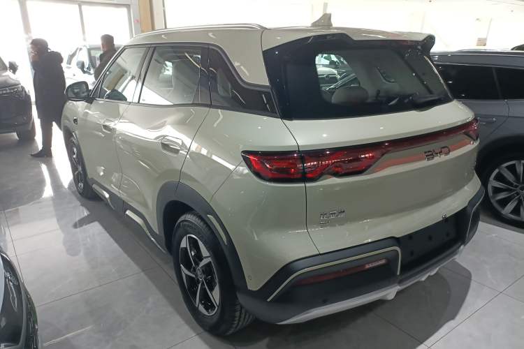 Used BYD Yuan UP 2025 Intelligent Driving Version 401 km Beyond-Range Edition