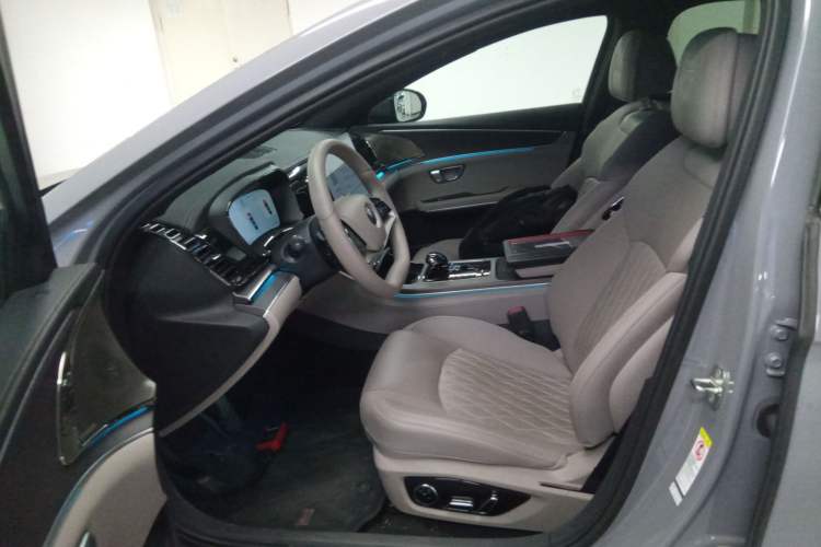 Used BYD Han 2025 EV with 701 km of Laser Radar-Enabled Intelligent Driving