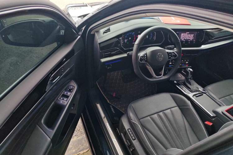 Used Volkswagen Passat 2024 380TSI Dragon Glory Edition
