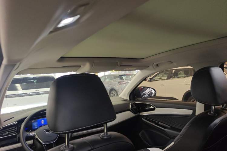 Used Jetta VS7 2024 280TSI Automatic Glory Edition
