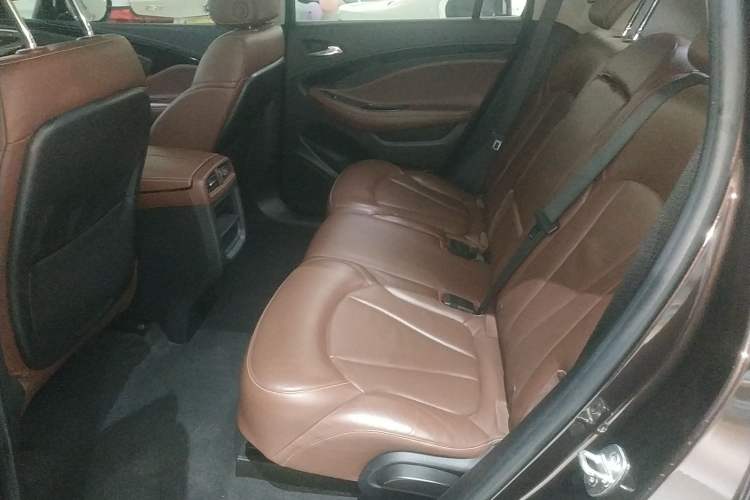 Used Buick Envision 2020 20T Two-Wheel Drive Luxury Model
