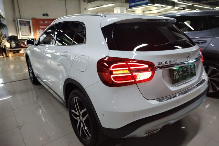 Used Mercedes-Benz GLA 2017 GLA 220 4MATIC Fashion Model
