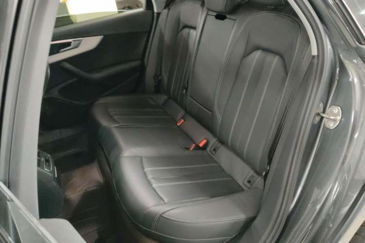 Used Audi A4L 2022 40 TFSI Fashion Dynamic Model