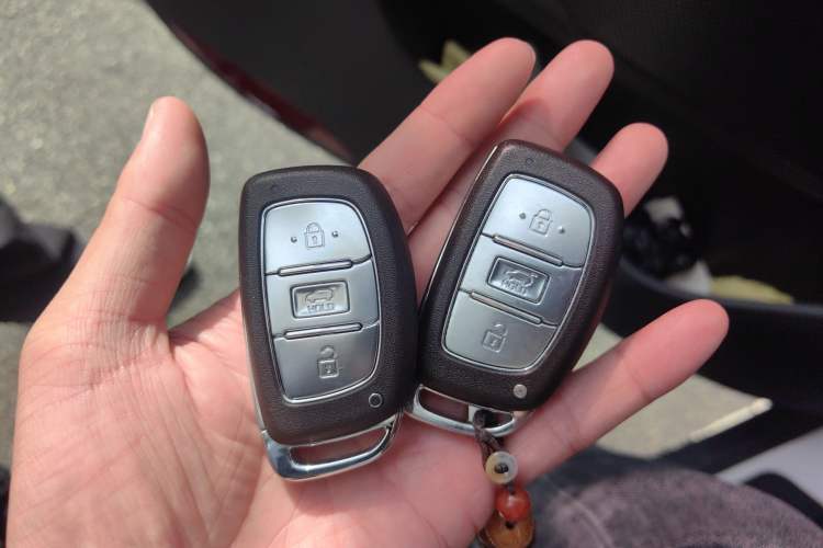 Used Hyundai Tucson 2018 1.6T Dual-Clutch Two-Wheel Drive 15th Anniversary Special Edition
