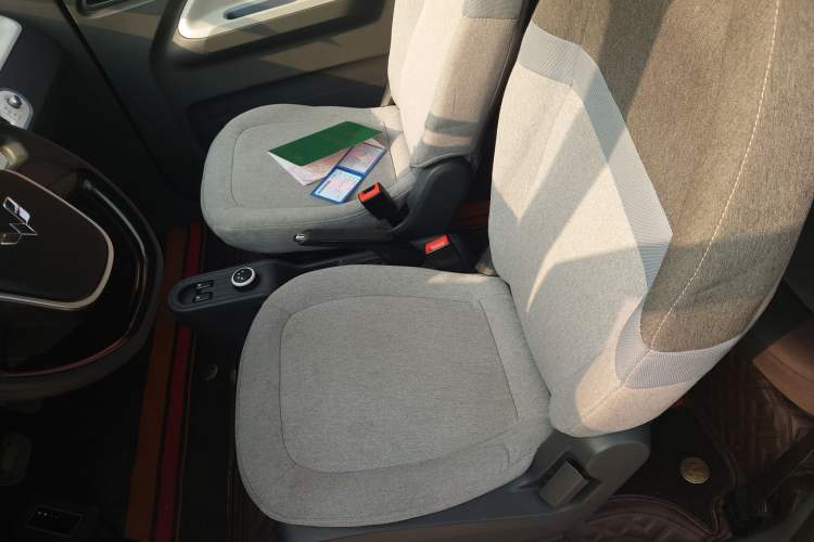 Used Wuling Hongguang MINIEV 2022 Macaron Premium Model – Lithium Iron Phosphate
