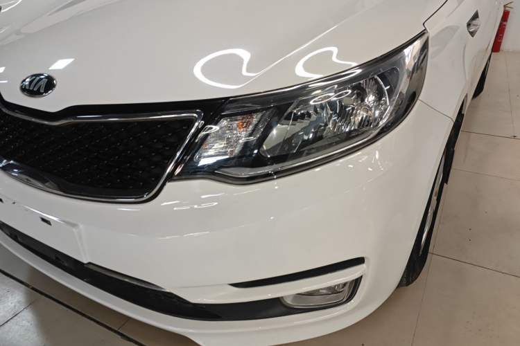 Used Kia K2 2015 Hatchback 1.4L AT GLS Cool Edition
