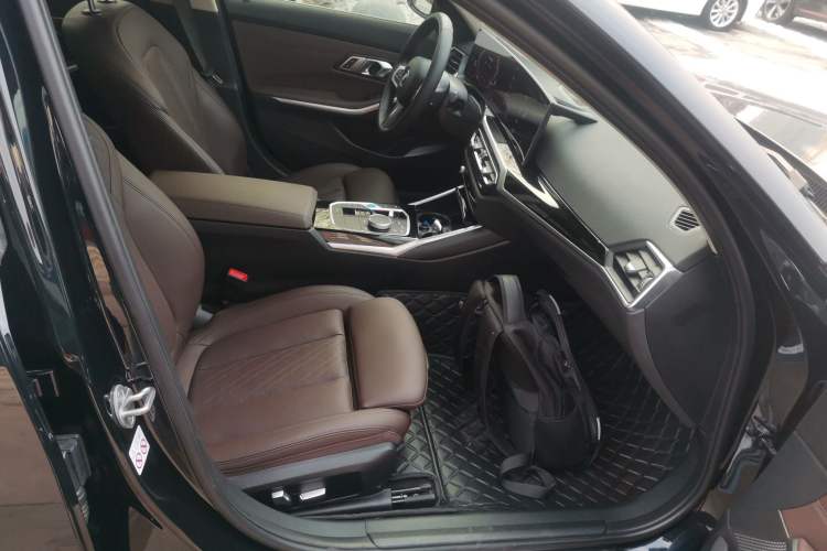 Used BMW i3 2022 eDrive 35 L
