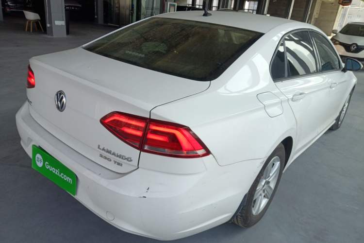 Used Volkswagen Lamando 2015 230TSI DSG Fashion Edition
