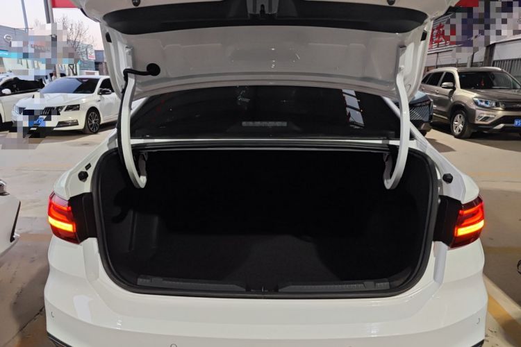 Used Volkswagen Lavida 2023 1.5L Automatic 5 Million Edition
