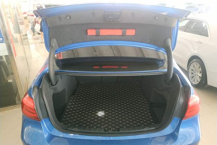 Used BMW 3 Series 2018 320Li Leading Model M Sport Package