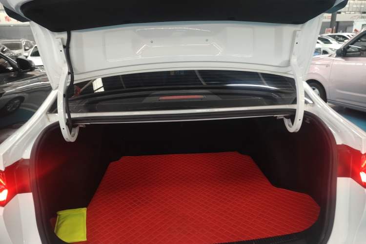 Used Roewe i5 2023 1.5L CVT Luxury Edition
