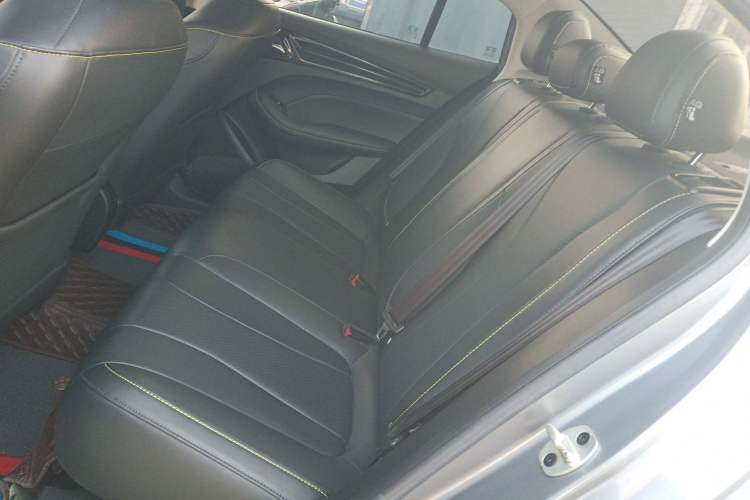 Used Roewe i5 2021 Revised Version 1.5L CVT Diamond Edition