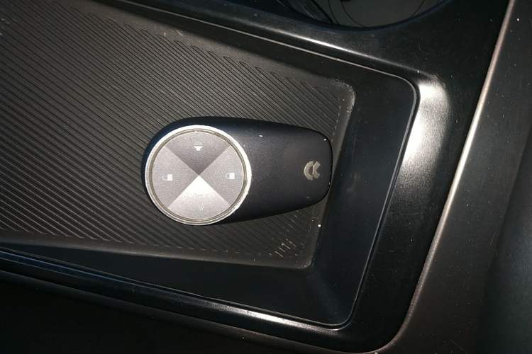 Used Nio ES8 2020 415 km Signature Edition 6-Seater Version
