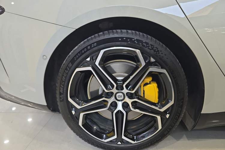 Used  SU7 2024 Rear-Drive Ultra-Long Range Advanced Pro-Level Intelligent Driving Version