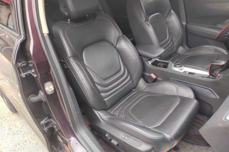 Used DS 6 2014 1.6T Luxury Edition THP160
