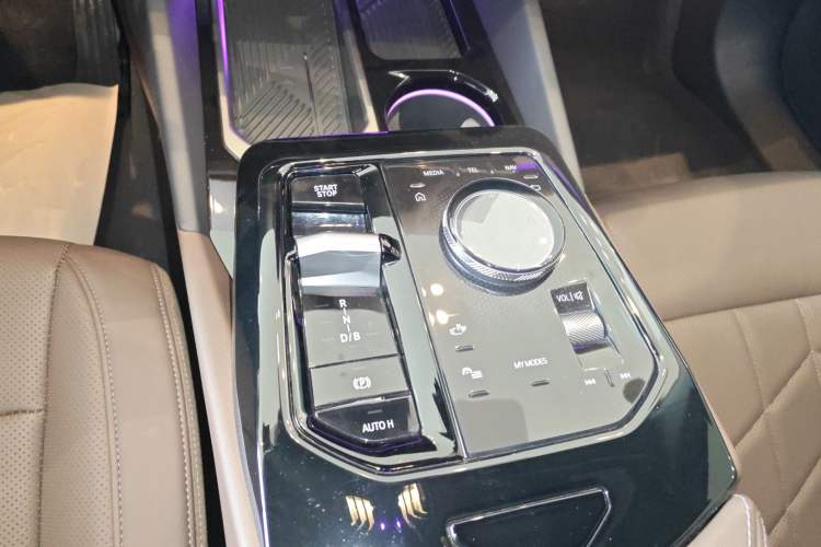 Used BMW i5 2024 eDrive 35L Luxury Package
