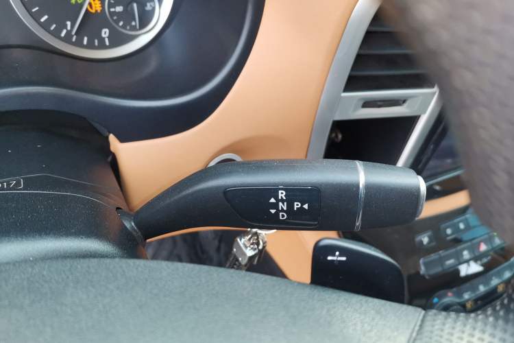 Used Mercedes-Benz Vito 2020 2.0T Elite Version 7 Seats
