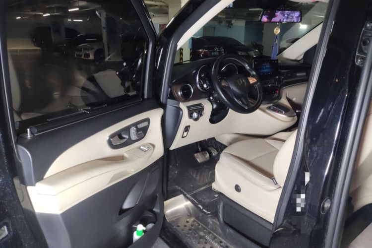 Used Mercedes-Benz V-Class 2021 V 260 Avantgarde Edition
