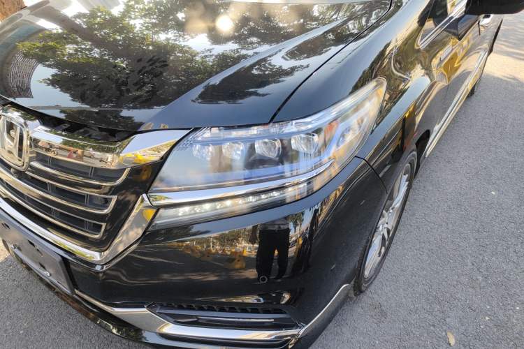 Used Honda Elysion 2019 2.0L Hybrid Supreme Edition
