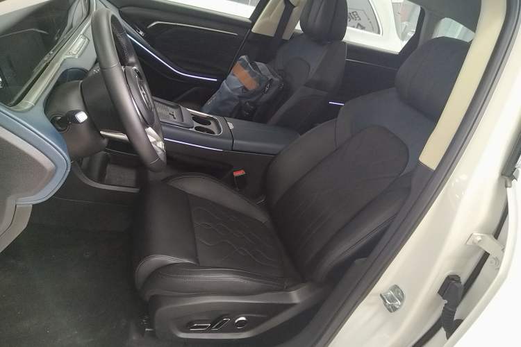 Used VOYAH FREE 2024 Ultra-Long Range Intelligent Driving Version
