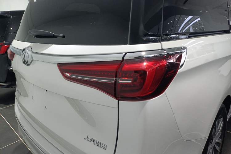 Used Buick GL8 2023 ES Lu Zun Deluxe Model
