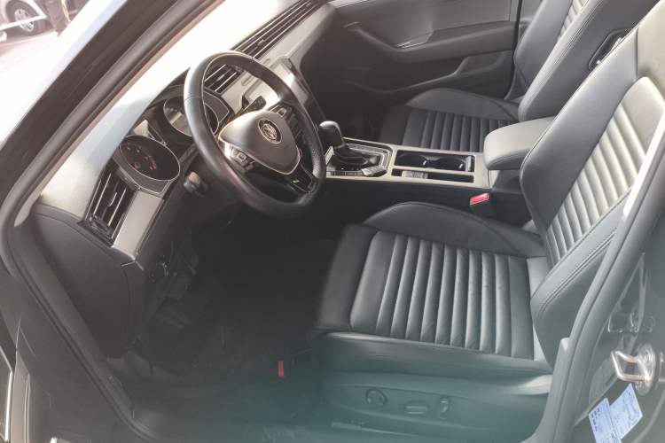 Used Volkswagen Magotan 2018 330TSI DSG Advanced Model
