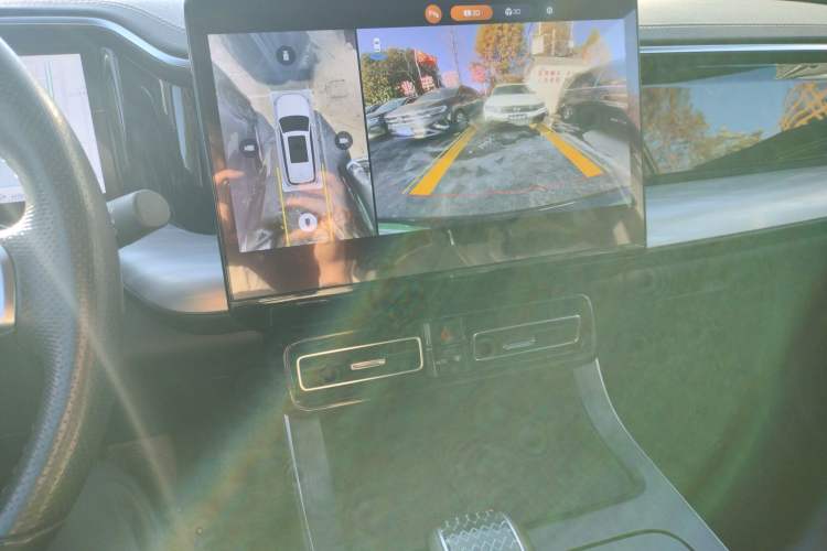 Used GAC Trumpchi GS8 2022 Linghang Series 2.0 TGDI Two-Wheel-Drive Luxury Smart Connectivity Version (7 Seats)