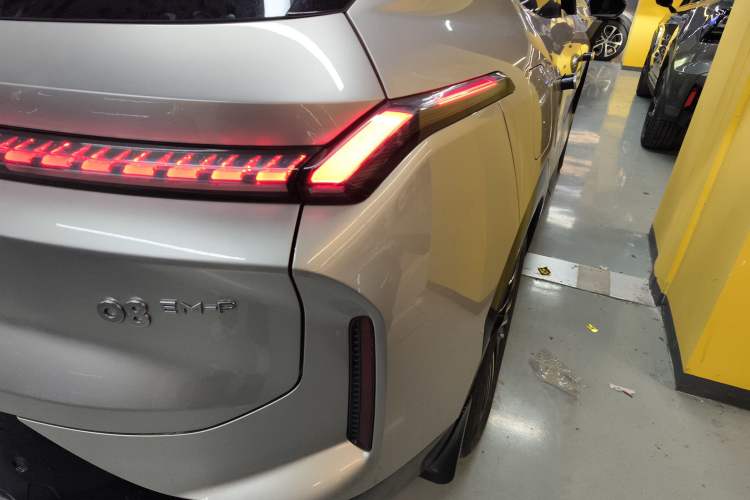 Used Lynk & Co 08 EM-P 2023 245km Ultra-Long Range Halo