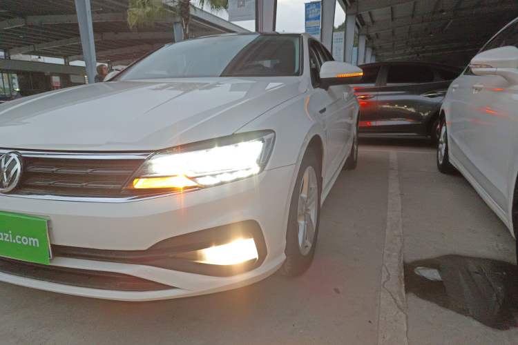 Used Volkswagen Lamando 2019 230TSI DSG Vision Edition China VI Standard
