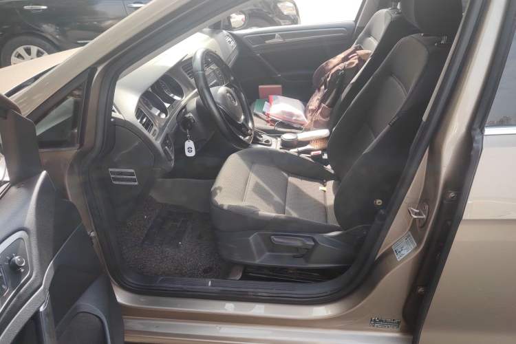 Used Volkswagen Golf 2015 1.4TSI Automatic Comfort Model
