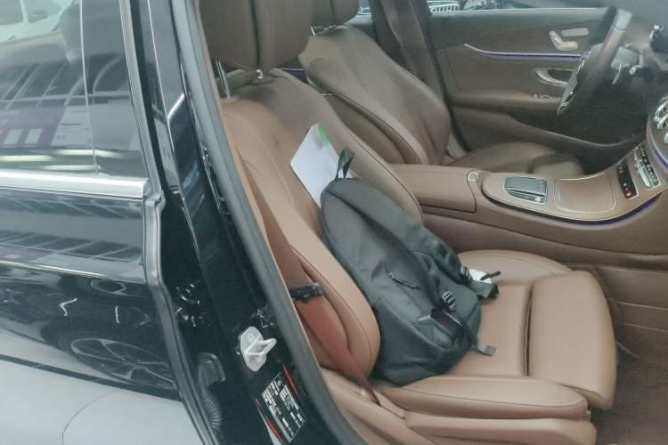 Used Mercedes-Benz E-Class 2023 Facelift E 260 L
