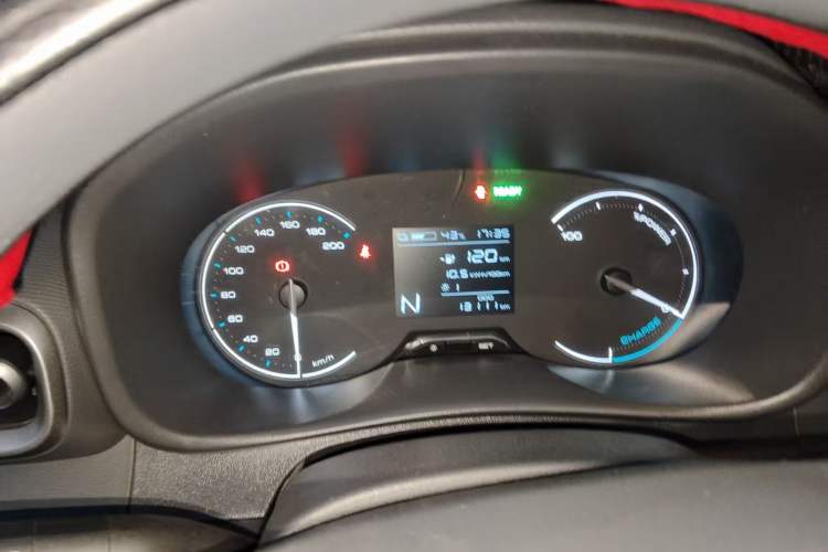 Used Wuling Hongguang New Energy 2024 All-Electric Model 300KM Standard Version
