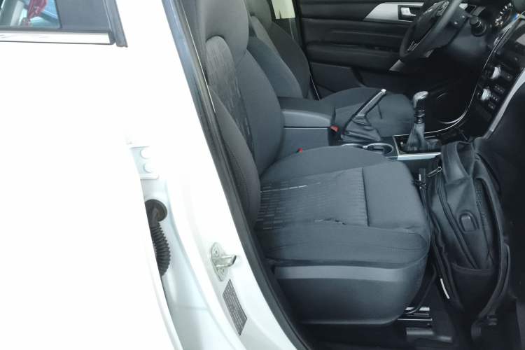 Used Haval H2 2017 Red-Label 1.5T Manual Two-Wheel Drive Comfort Model
