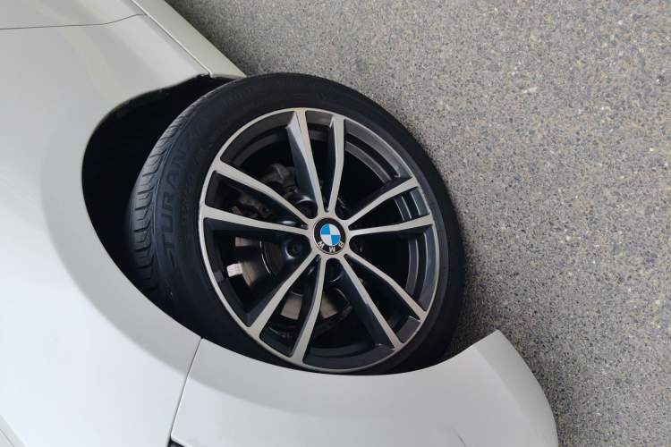 Used BMW 2 Series 2018 220i Convertible Coupe Sports Design Package
